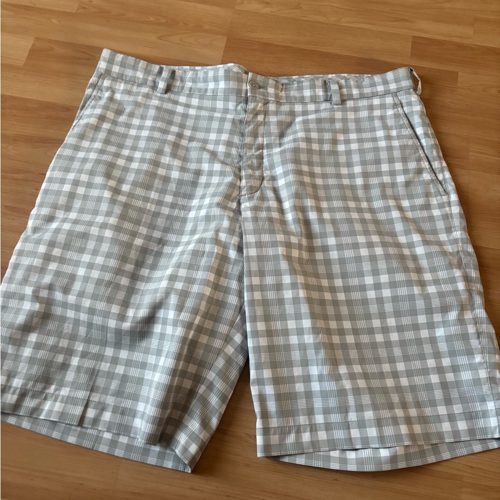 Nike Gray Checkered Men's Golf Shorts